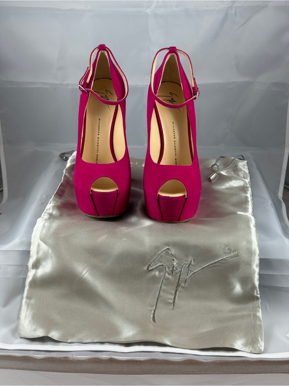Giuseppe Zanotti Hot Pink Suede Heelless Curved Platform Pumps Sz 36.5